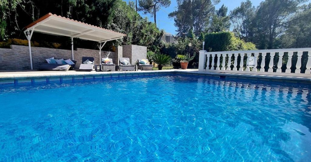 Wonderful Villa, Heated Pool, Near Beautiful Town Alboy Екстер'єр фото