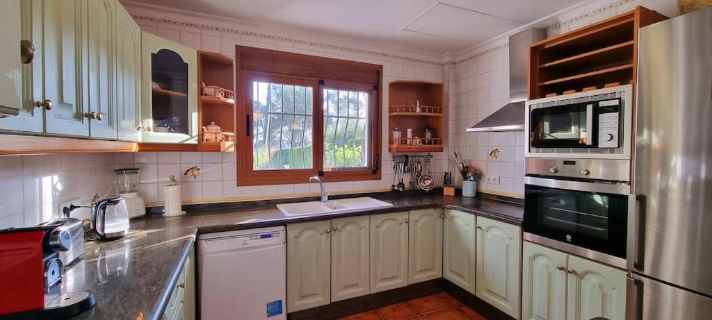 Wonderful Villa, Heated Pool, Near Beautiful Town Alboy Екстер'єр фото