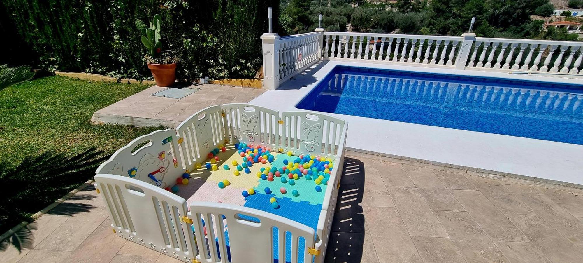 Wonderful Villa, Heated Pool, Near Beautiful Town Alboy Екстер'єр фото